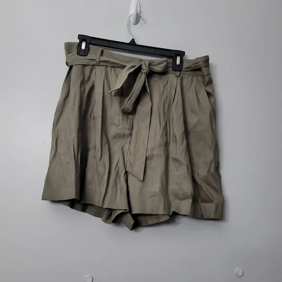 Antonio Melani Amee Linen High Rise Coordinating Shorts