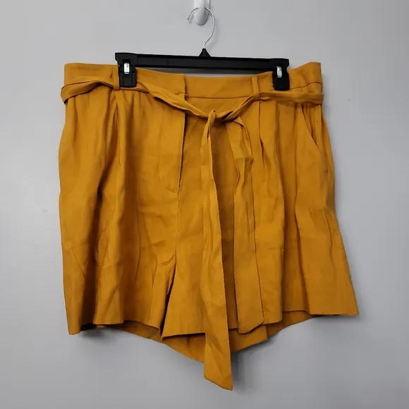 Antonio Melani Amee Linen High Rise Coordinating Shorts