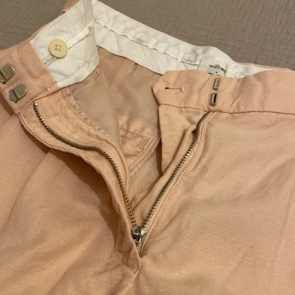 Aritzia Wilfred pink tencel linen shorts. Size 4 . Very good condition