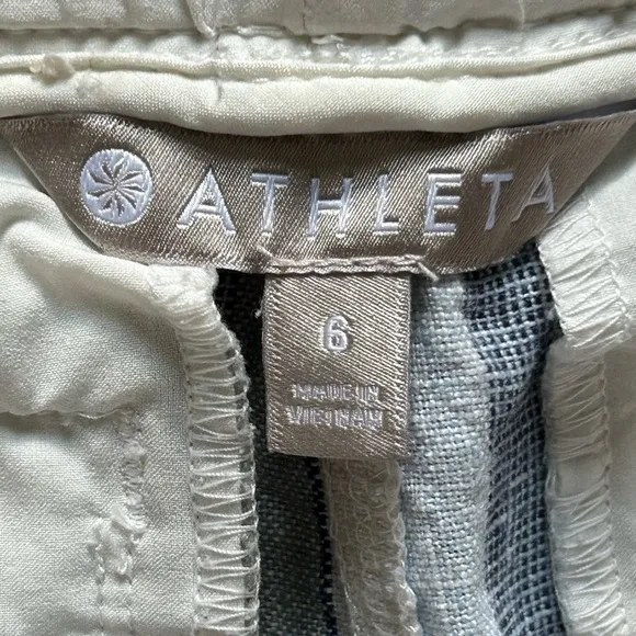 Athleta Beachside Bali Linen Shorts Lot Of 2 Gray and Striped Size 6