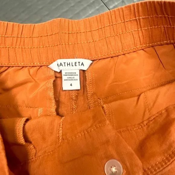 Athleta Womens size 4 Sunbaked Clay Voyager Linen Shorts Adjustable Waist