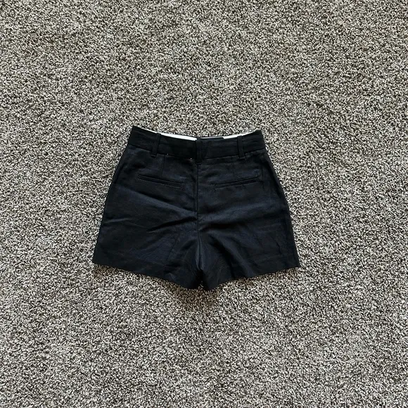 Babaton Agency Linen Mini Short in black, size 0