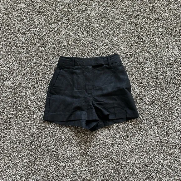 Babaton Agency Linen Mini Short in black, size 0