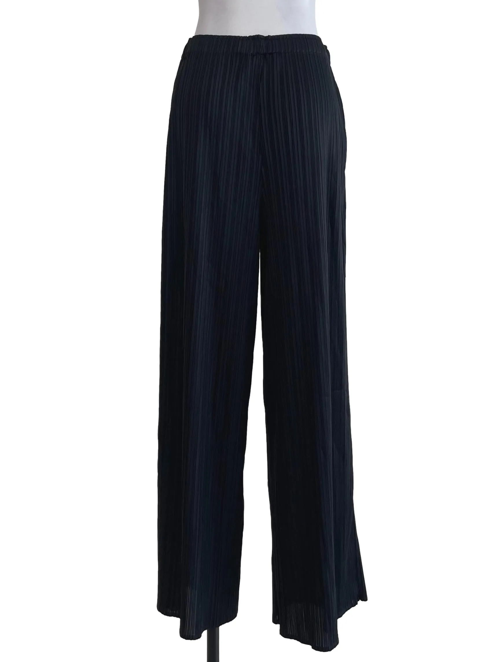 Black Pleated Straight Cut Pants