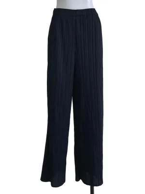 Black Pleated Straight Cut Pants