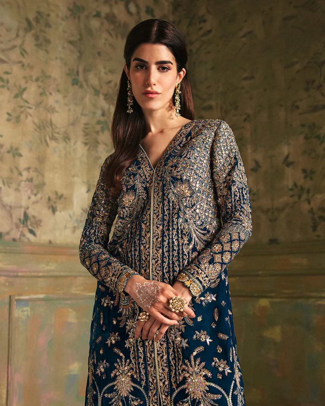 Faiza Saqlain | Manaar - Velvet Collection '23 | HAANIE