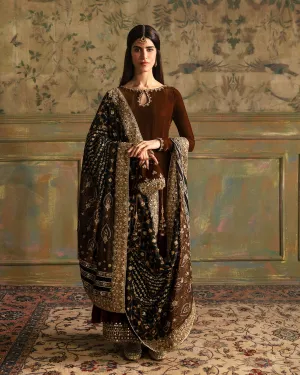 Faiza Saqlain | Manaar - Velvet Collection '23 | RITAAN
