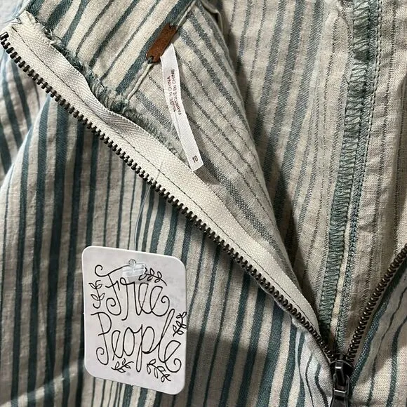FREE PEOPLE (NWT) Turquoise and Cream Striped Linen/Cotton Blend Skort, Size 10