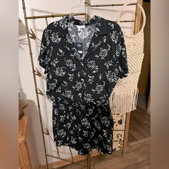 Lucky Brand Linen Blend shorts/top matching set.  NWT Size M.