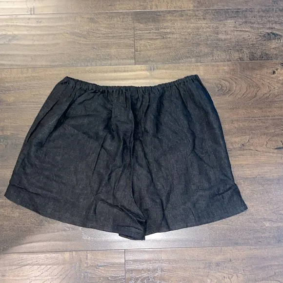 NWOT WeWoreWhat Black Linen Blend Pull-On Shorts