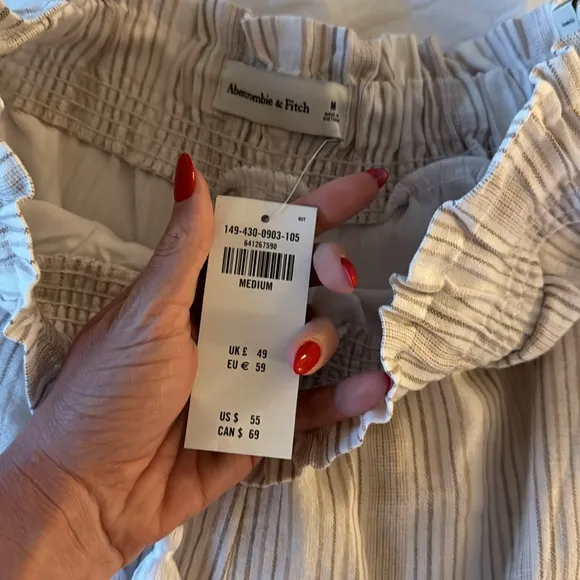 NWT Abercrombie striped pull on shorts