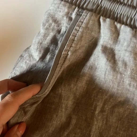 NWT Athleta Cabo Linen Shorts 8 inch Inseam Gray Size 16