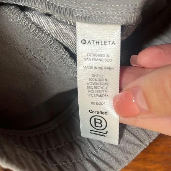 NWT Athleta Cabo Linen Shorts 8 inch Inseam Gray Size 16