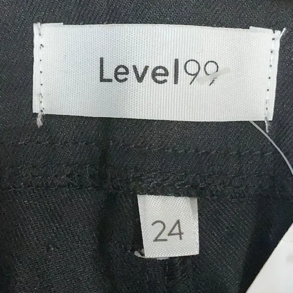 NWT Level 99 black short size 2 24 4 26 luxury boutique brand linen tencel blend
