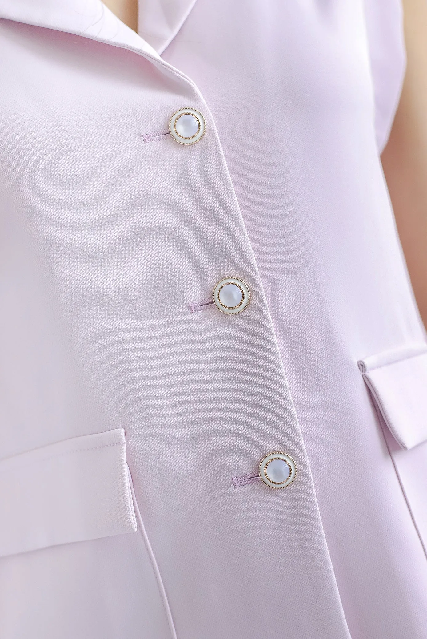 Oakleigh Buttons Lapel Vest Top In Pink