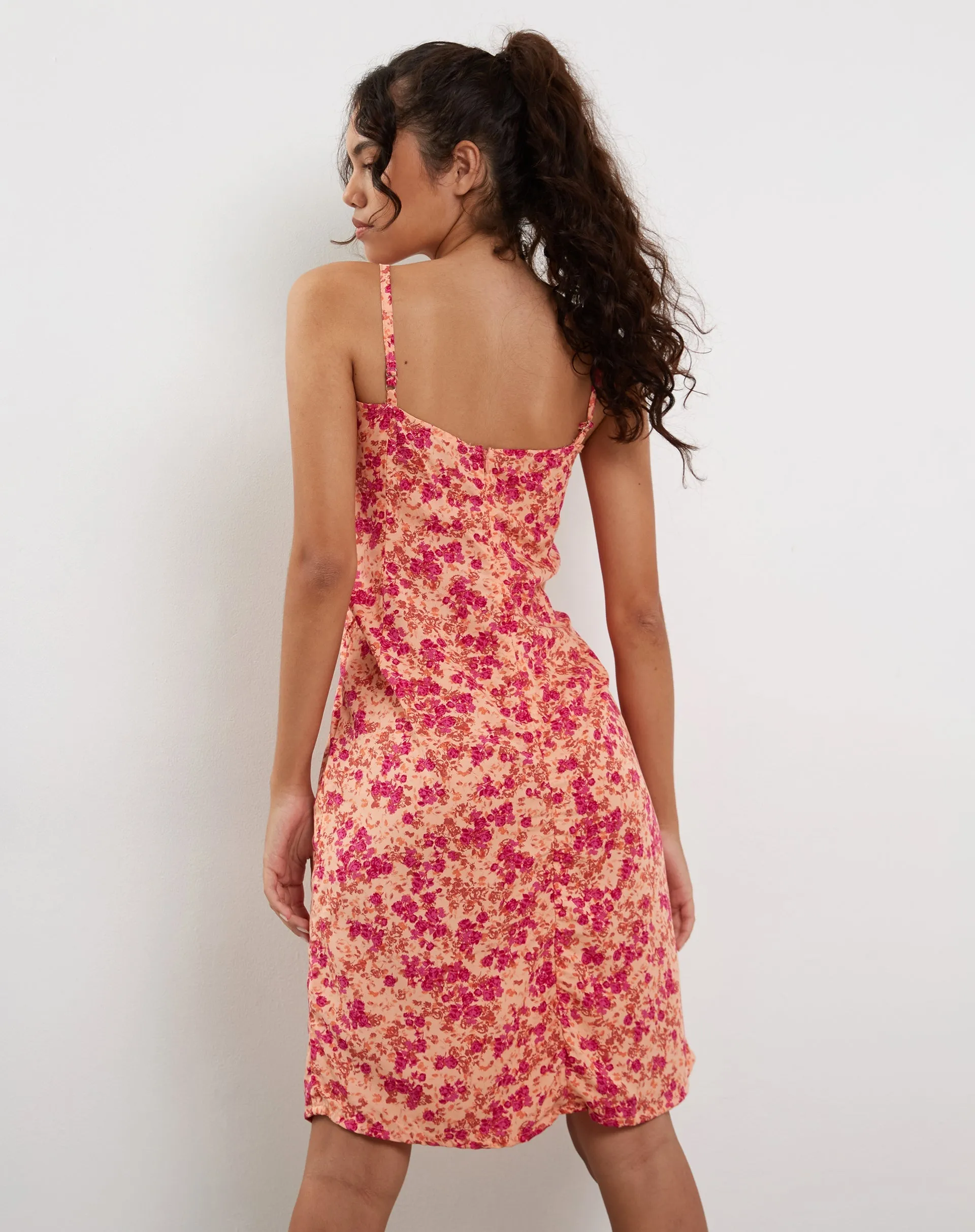 Ronsha Midi Dress in Dark Wild Flower Cantaloupe
