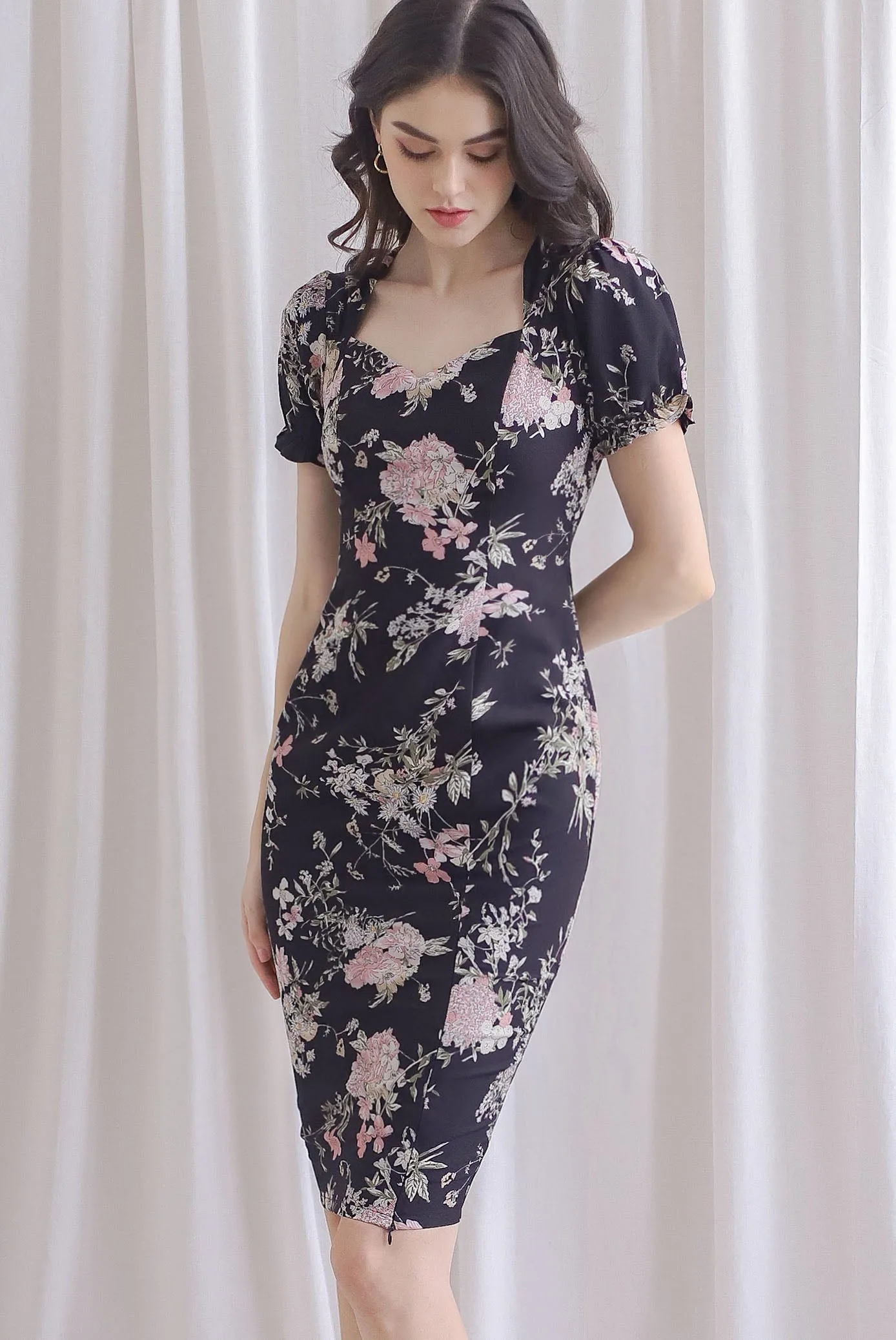 TDC Enola Diamond Neck Zip Slit Dress In Black Floral