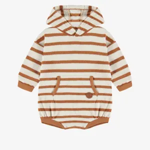 Une-pièce rayée caramel et brun à capuchon en ratine, bébé || Cream and caramel striped one piece with a hood in terry, baby
