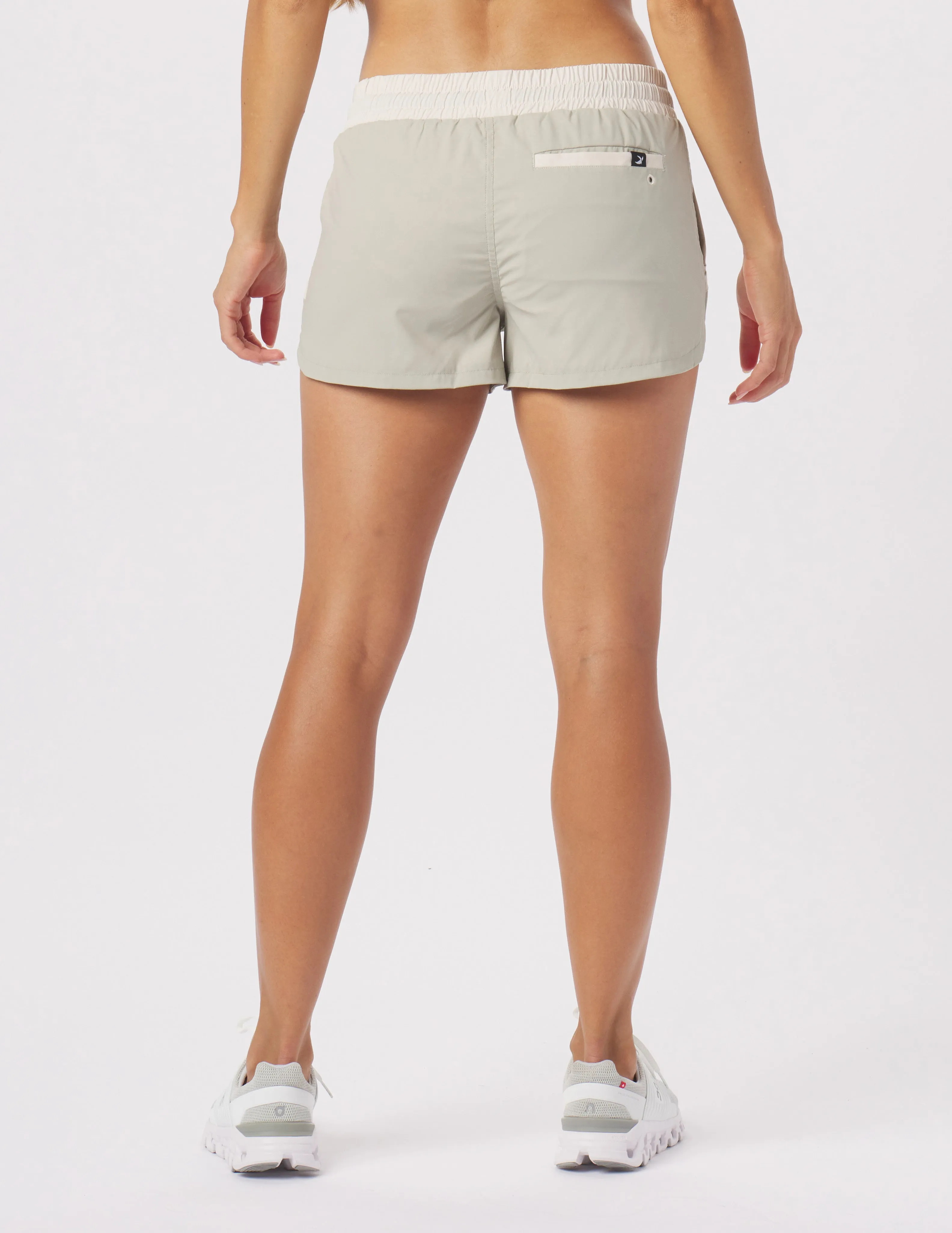 Unstoppable Short 4": Linen/Oatmilk