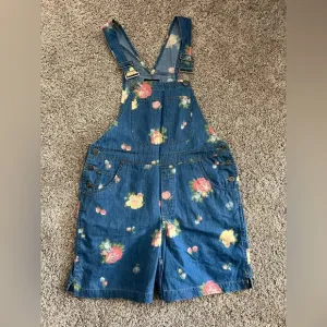 Vintage Crazy Horse Denim short overall floral Adjustable Straps Pockets