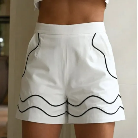 Yllw the Lable White Linen Short with Black accent